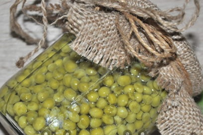 canned green peas
