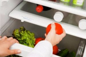 tomatoes in the fridge