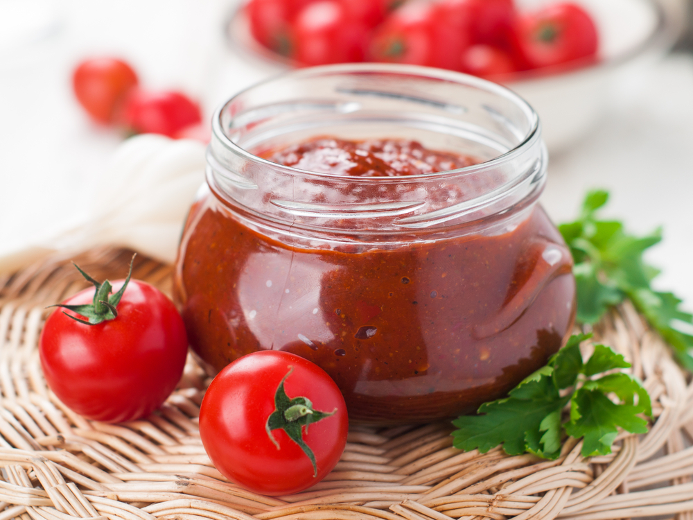 tomato paste and tomatoes