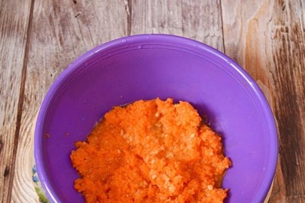 Grated carrot