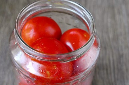 put the tomatoes in a jar