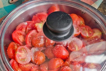 Cook tomatoes
