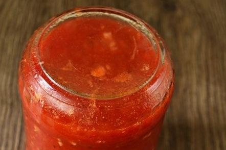 cool the tomato in the pot