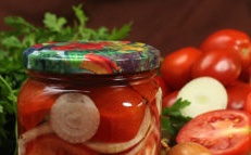 tomatoes with onions