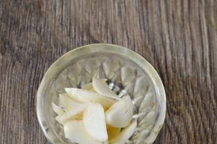 cooking garlic
