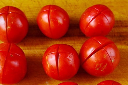 prepare tomatoes