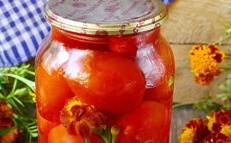 Tomatoes with marigolds