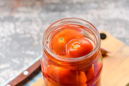 fill the jar with boiling water
