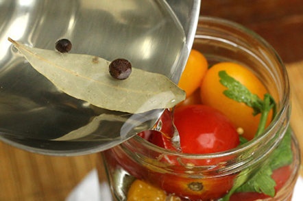 pour marinade
