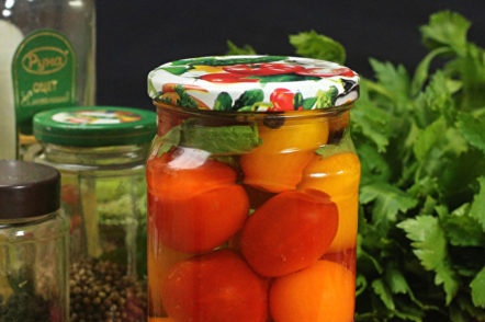 pickled tomatoes