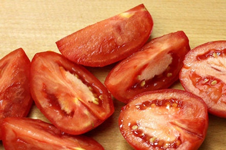 cut tomatoes