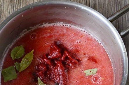season the juice with spices