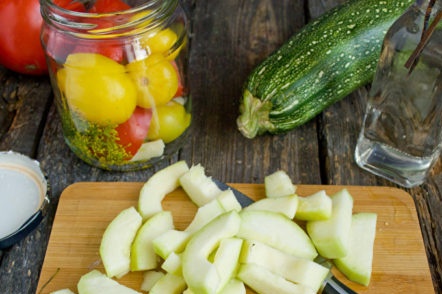 sliced ​​zucchini