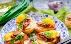 Bruschetta sa sušenim rajčicama