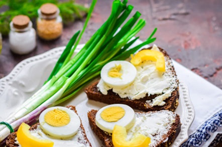we put eggs circles