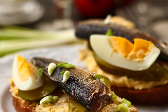 Sprats sandwiches