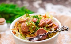 Braised Cabbage with Sausages