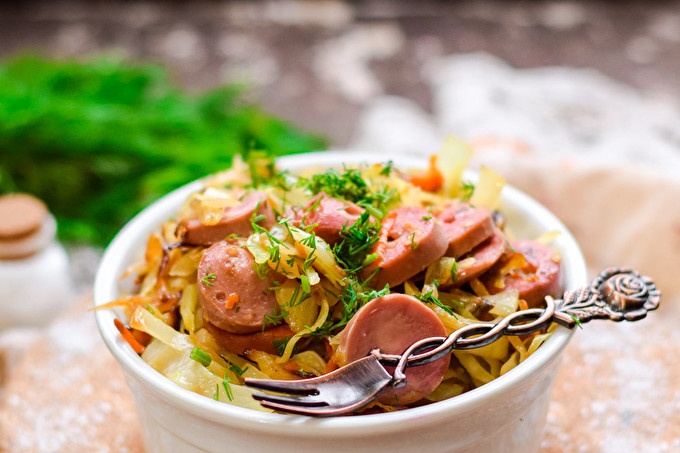 Braised Cabbage with Sausages