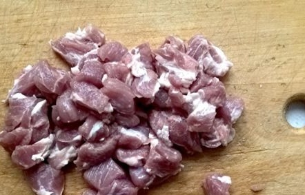 komadići svinjetine