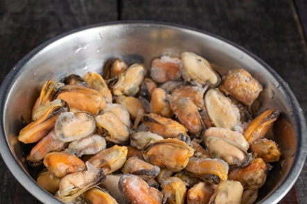 frozen mussels