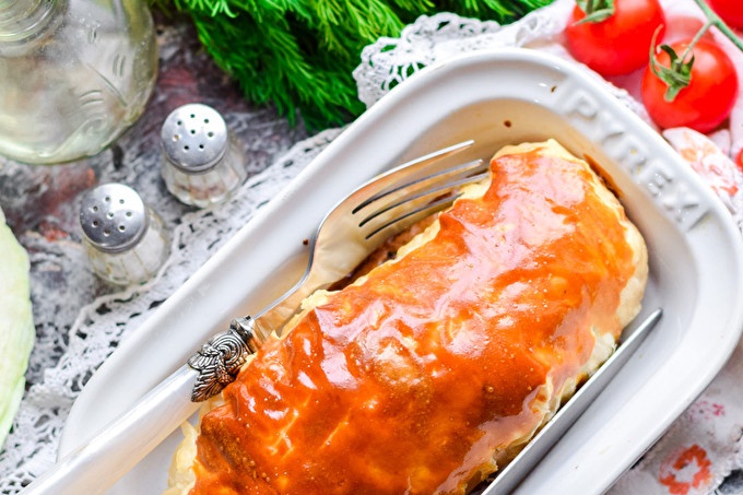 a pie with cabbage