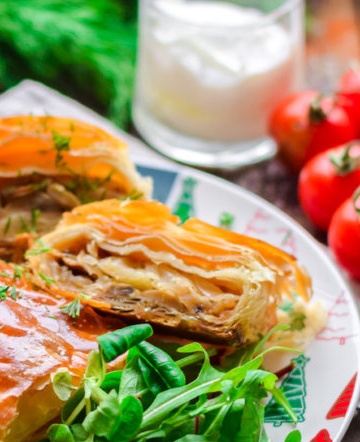 pie with cabbage puff pastry