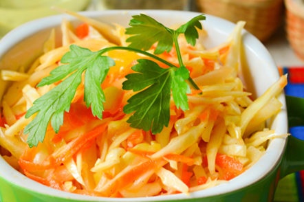 salata od kupusa i paprike