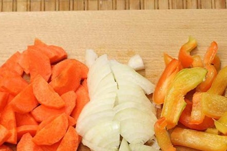 chop vegetables