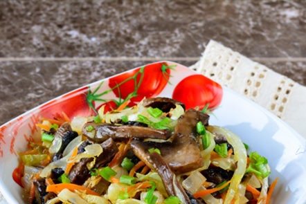 cabbage with mushrooms