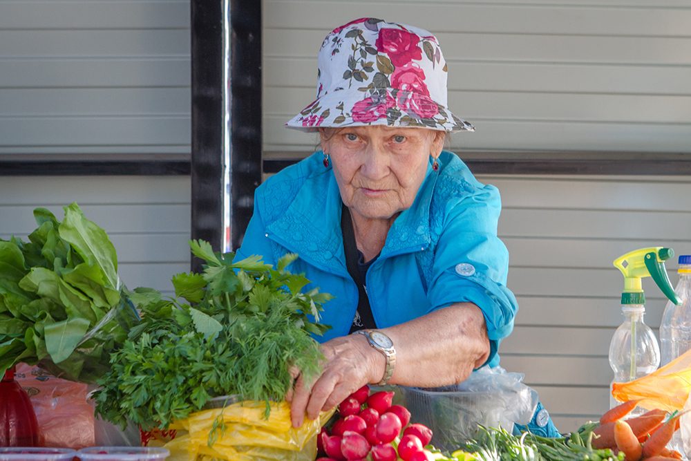 sale of vegetables on the street